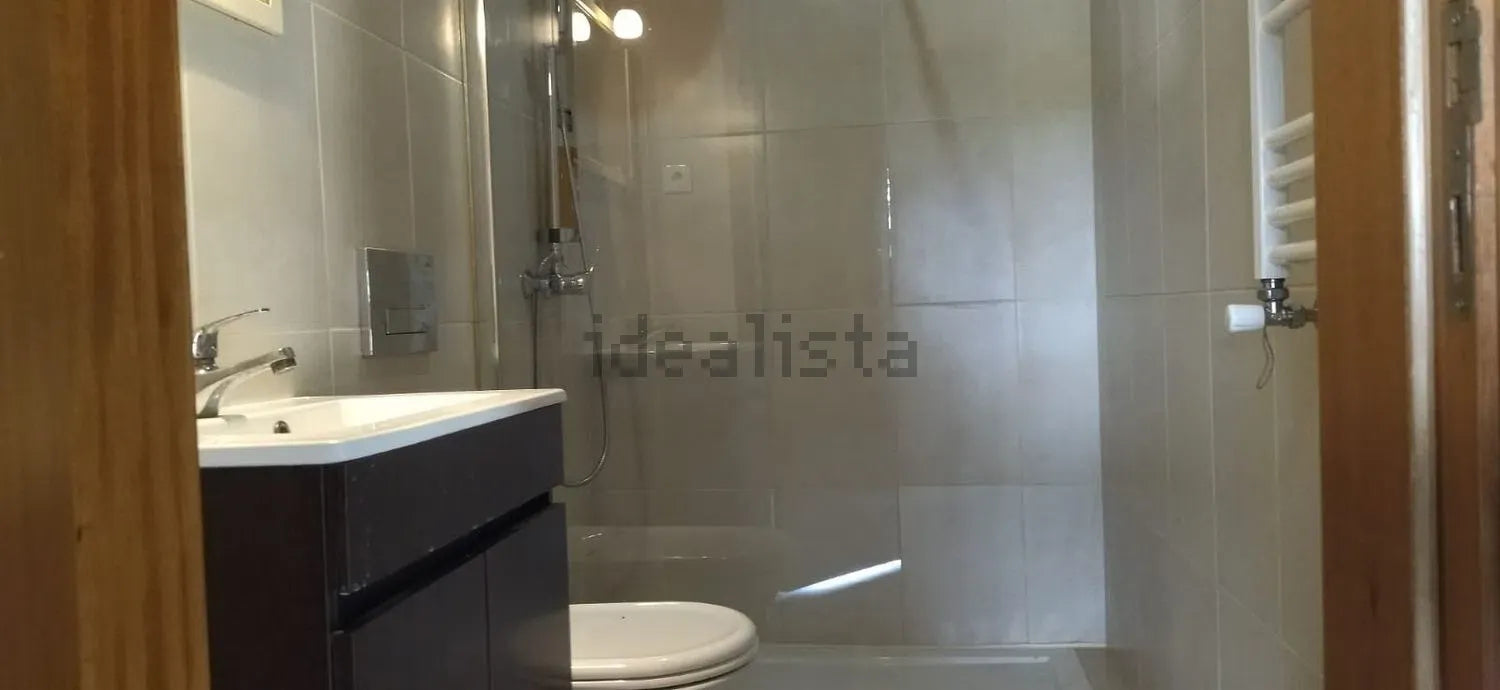 Excelente Moradia Independente T3 em Pedra com Jardim, Sabariz - Vila Verde!